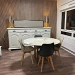 Bedinreims Elegant Bottle Quiet And Close To Center Free Parking And Wifi Free Ideal 5 A 9 Adultes Reims