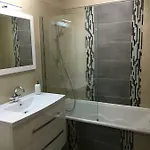 Appartement Bedinreims Elegant Bottle Quiet And Close To Center Free Parking And Wifi Free Ideal 5 A 9 Adultes Reims