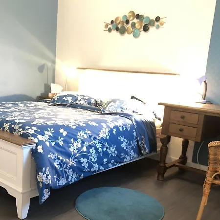 Bedinreims Elegant Bottle Quiet And Close To Center Free Parking And Wifi Free Ideal 5 A 9 Adultes Διαμέρισμα Ρενς