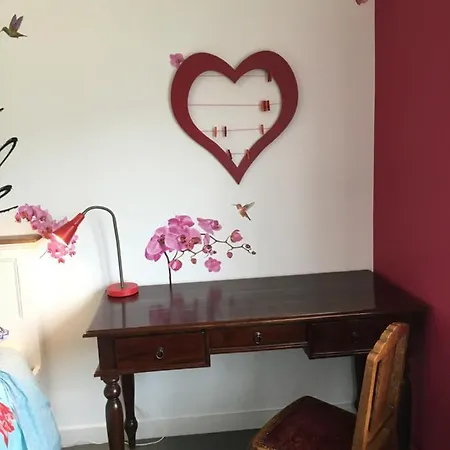 Διαμέρισμα Bedinreims Elegant Bottle Quiet And Close To Center Free Parking And Wifi Free Ideal 5 A 9 Adultes Ρενς