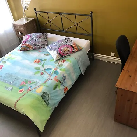 Bedinreims Elegant Bottle Quiet And Close To Center Free Parking And Wifi Free Ideal 5 A 9 Adultes Διαμέρισμα Ρενς