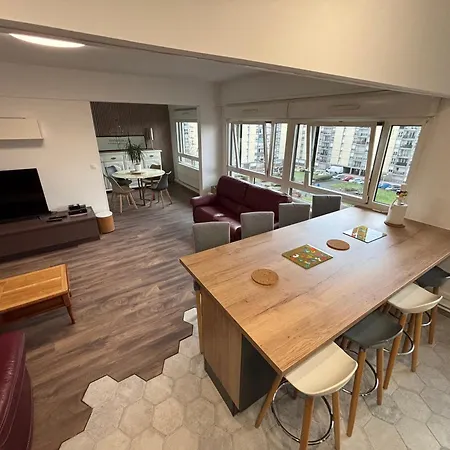 Bedinreims Elegant Bottle Quiet And Close To Center Free Parking And Wifi Free Ideal 5 A 9 Adultes Reims