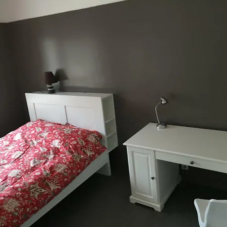 Bedinreims Elegant Bottle Quiet And Close To Center Free Parking And Wifi Free Ideal 5 A 9 Adultes Διαμέρισμα