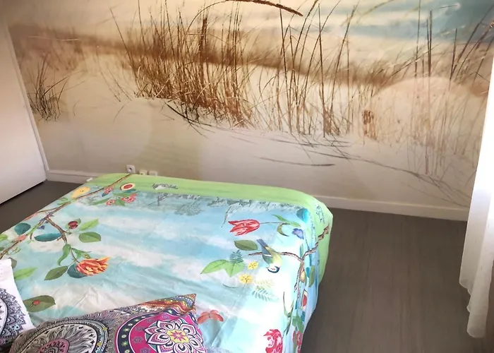 Bedinreims Elegant Bottle Quiet And Close To Center Free Parking And Wifi Free Ideal 5 A 9 Adultes Apartment Reims