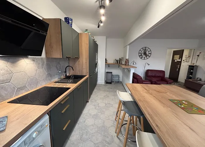 Apartment Bedinreims Elegant Bottle Quiet And Close To Center Free Parking And Wifi Free Ideal 5 A 9 Adultes Reims