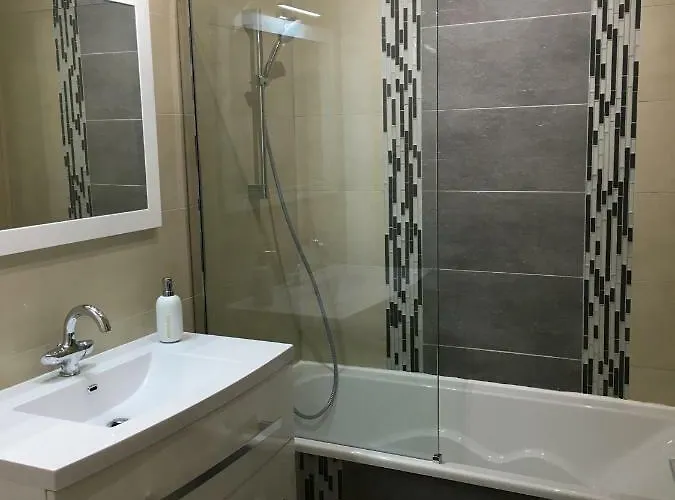 Apartment Bedinreims Elegant Bottle Quiet And Close To Center Free Parking And Wifi Free Ideal 5 A 9 Adultes Reims